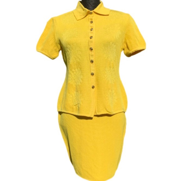 Escada Dresses & Skirts - Escada vintage yellow knit top and skirt set sz 36